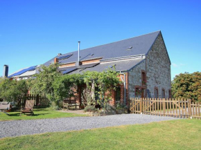 Гостиница Ecologically renovated former farmhouse in the middle of a adorned village  Веллен